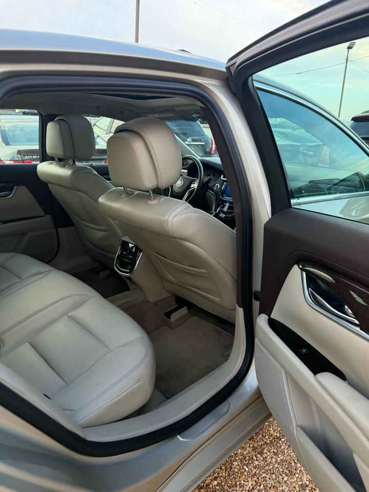 Cadillac XTS Luxury 2013