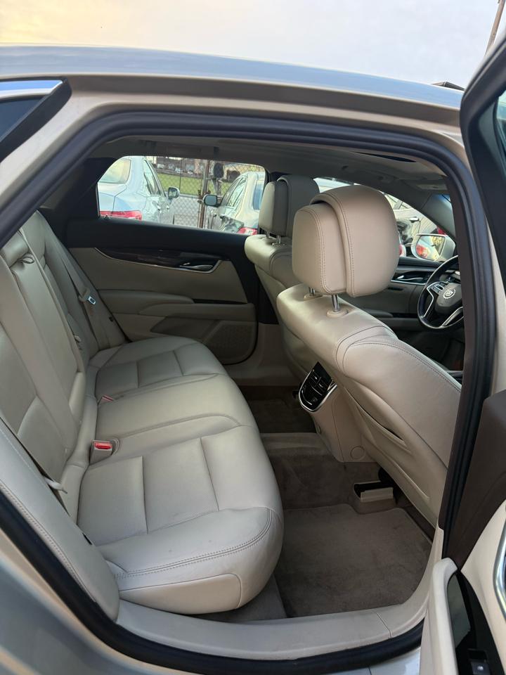 Cadillac XTS Luxury 2013