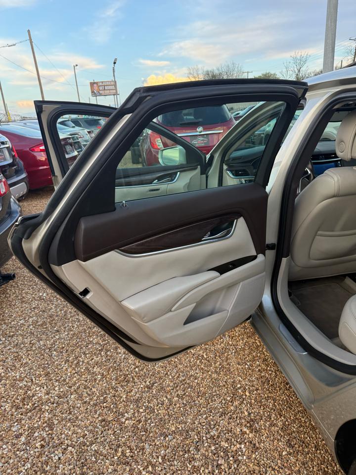 Cadillac XTS Luxury 2013