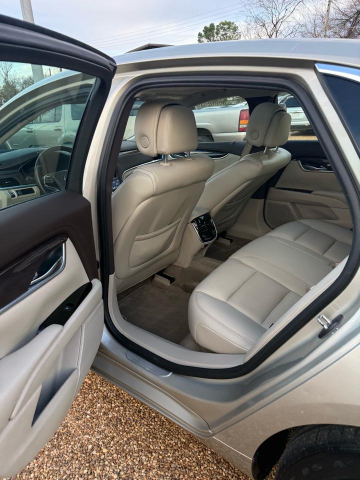 Cadillac XTS Luxury 2013