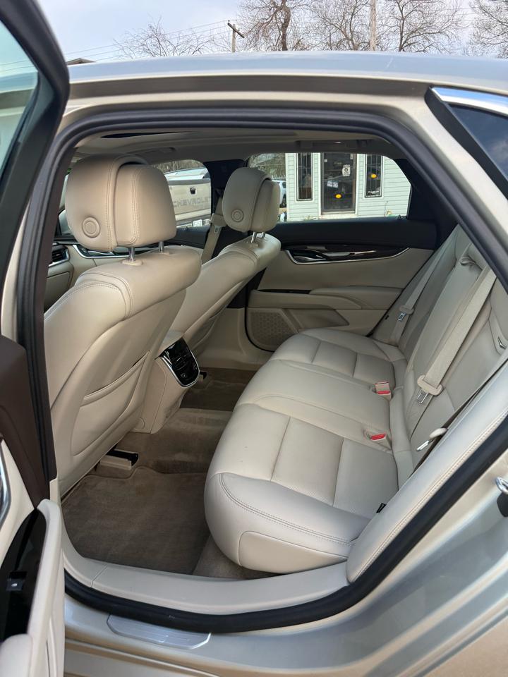 Cadillac XTS Luxury 2013