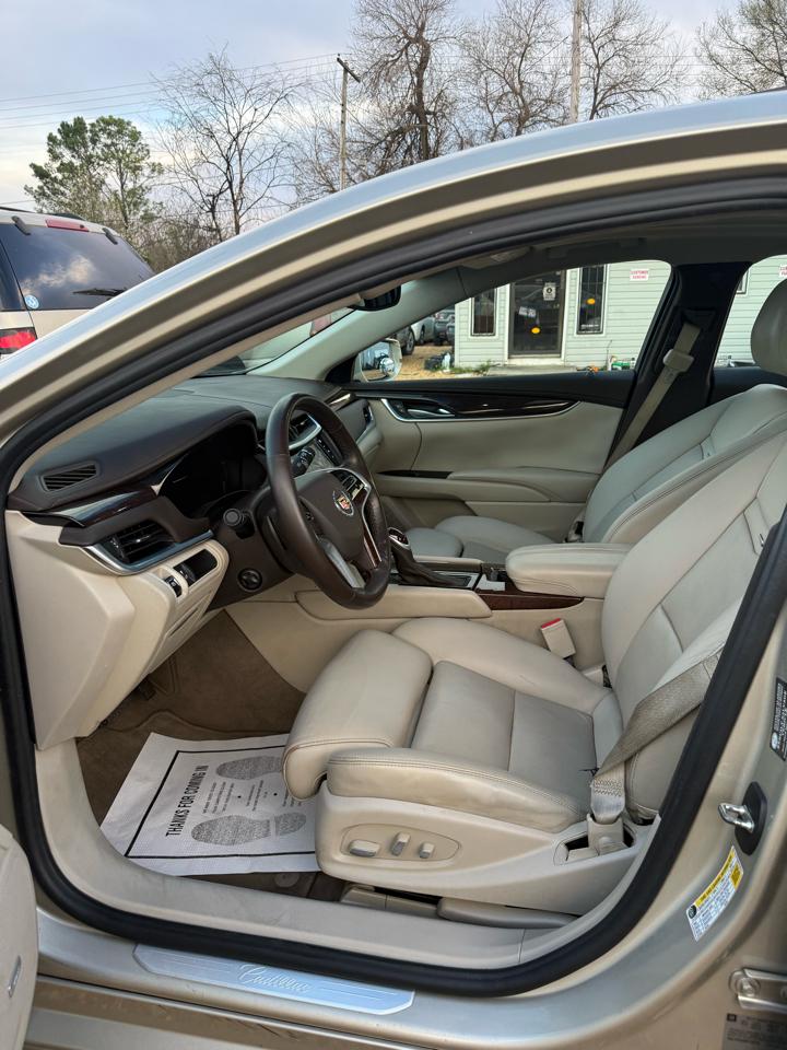 Cadillac XTS Luxury 2013