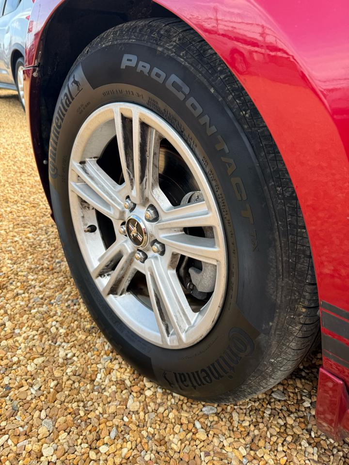 Ford Mustang V6 Coupe 2013