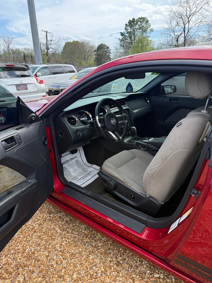 Ford Mustang V6 Coupe 2013