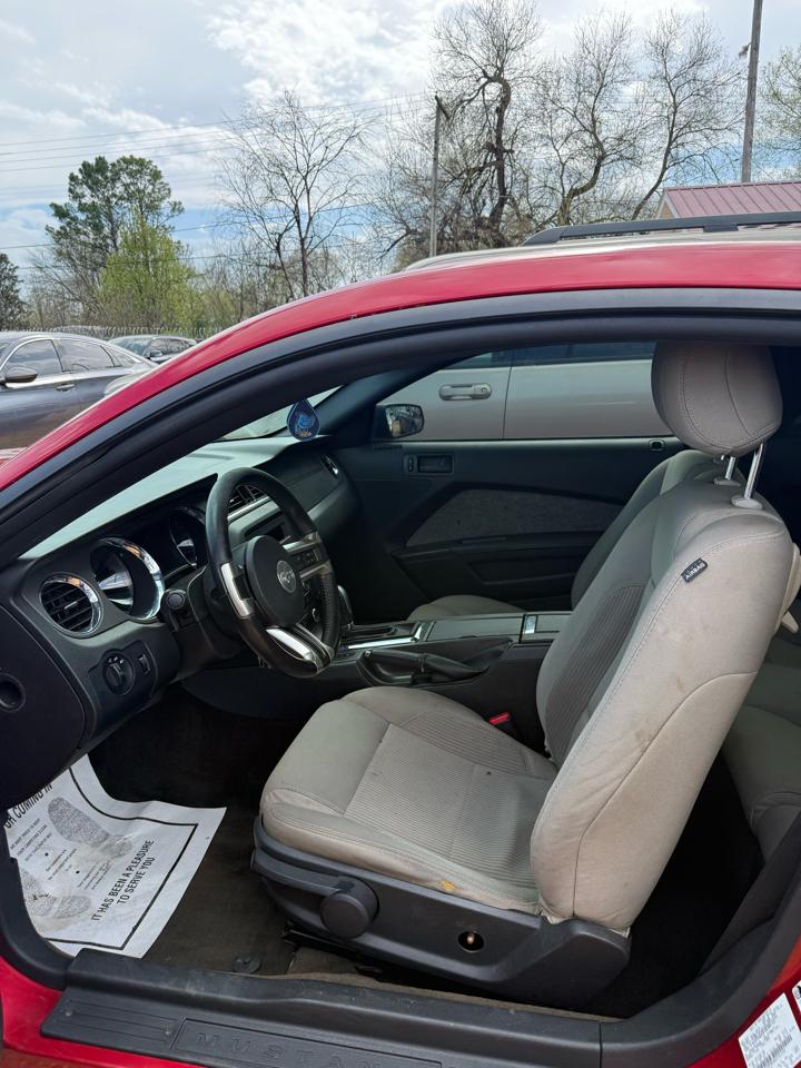 Ford Mustang V6 Coupe 2013