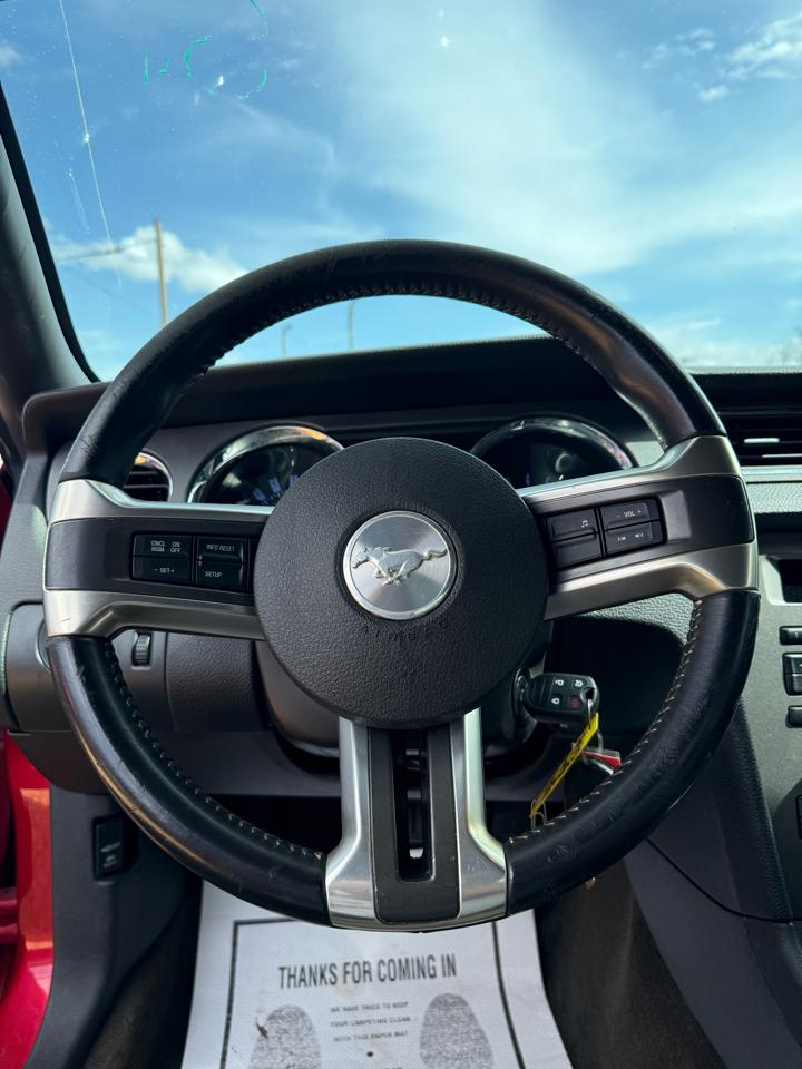 Ford Mustang V6 Coupe 2013