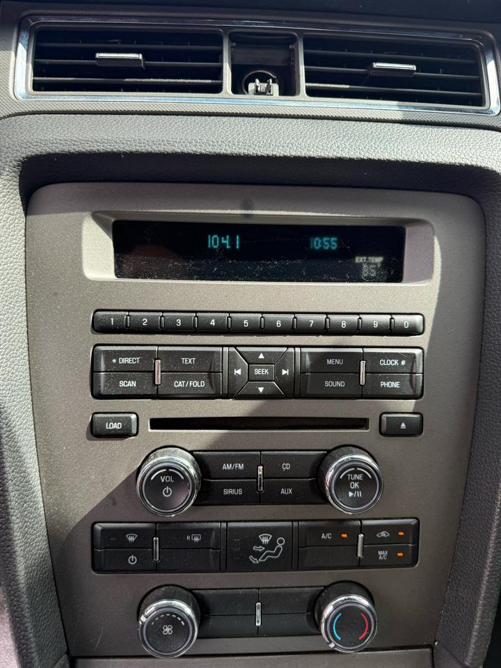 Ford Mustang V6 Coupe 2013