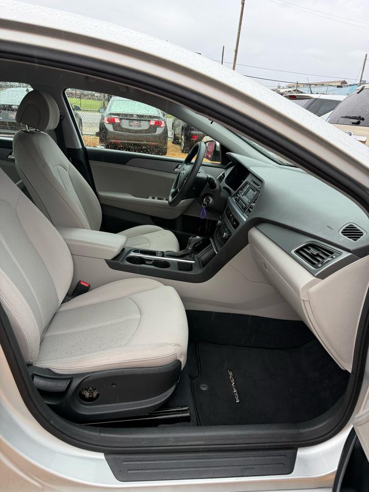 Hyundai Sonata SE 2015