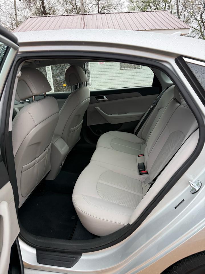 Hyundai Sonata SE 2015