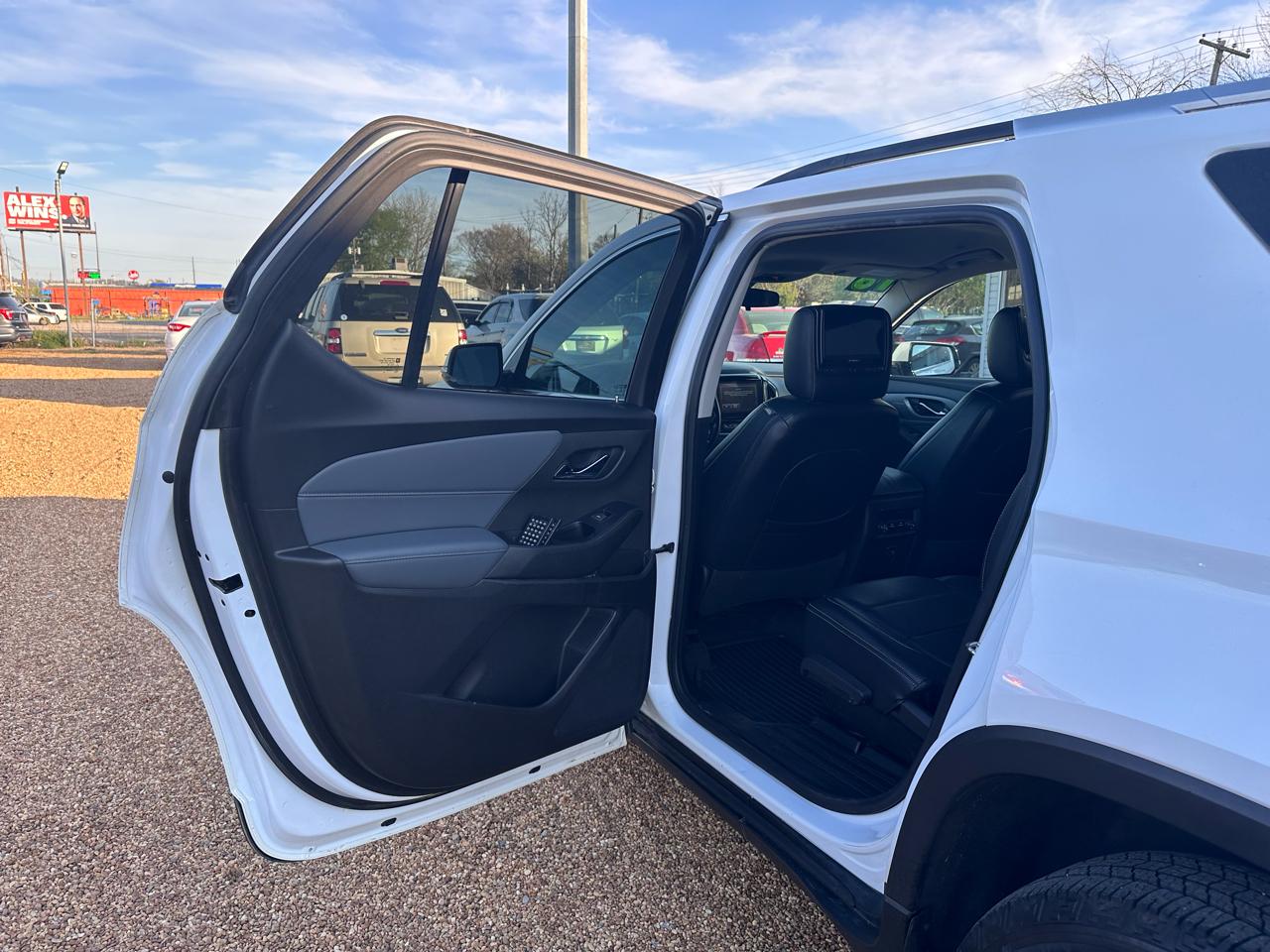 Chevrolet Traverse LT Cloth FWD 2018