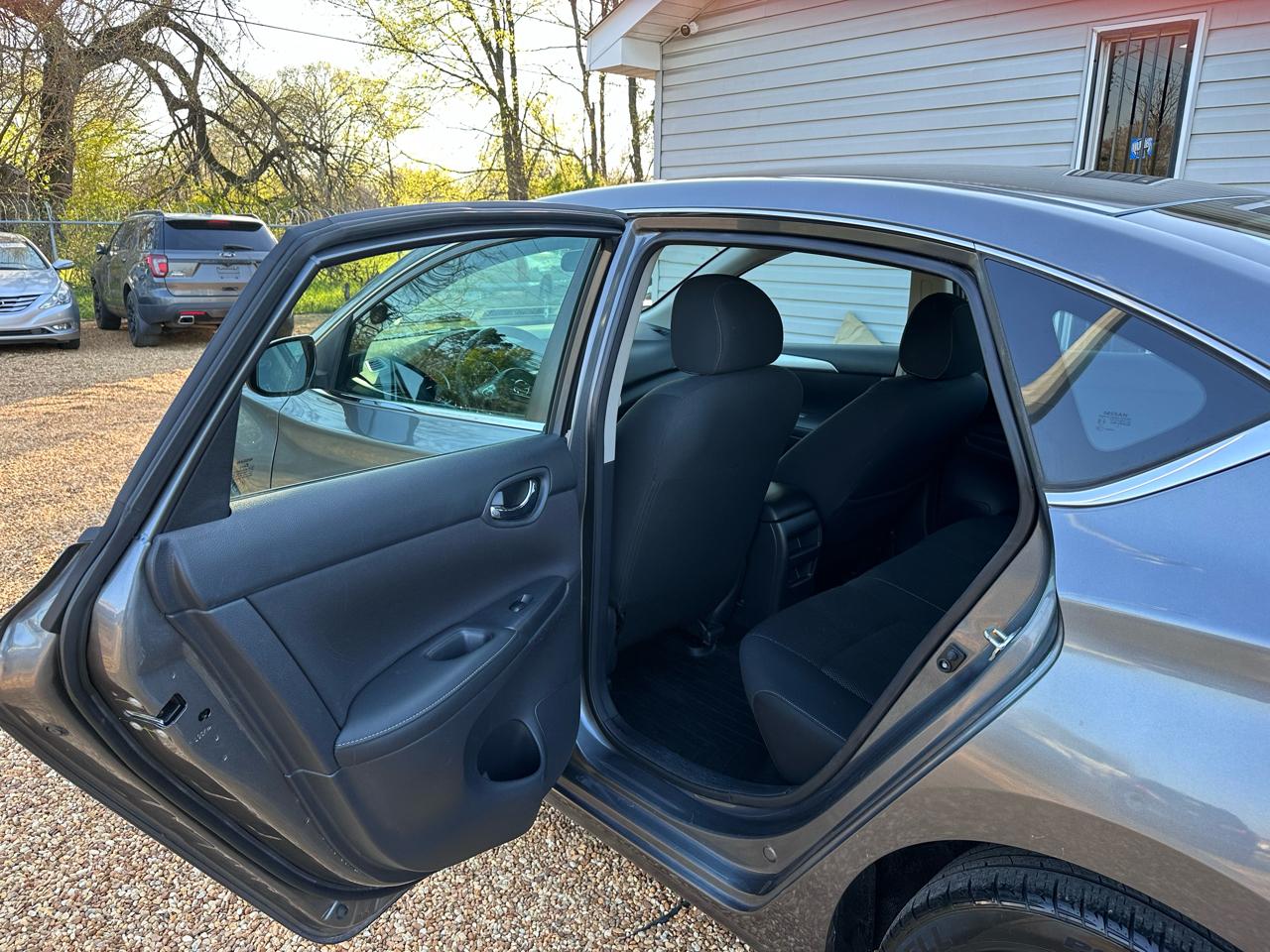 Nissan Sentra S CVT 2019