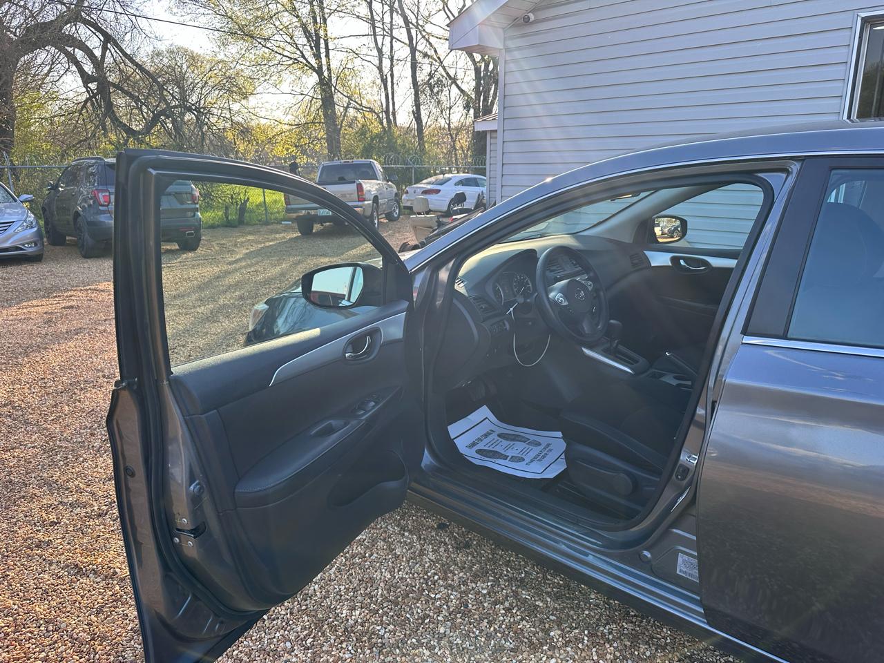 Nissan Sentra S CVT 2019