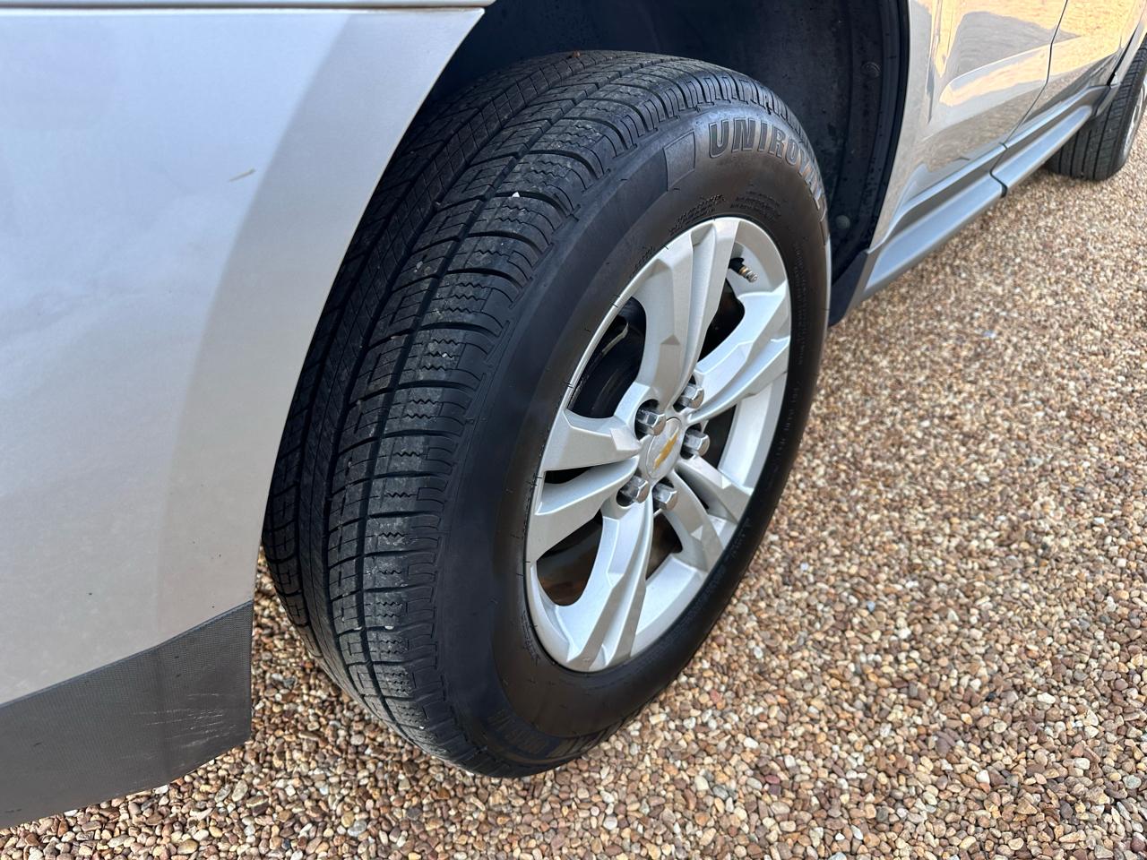 Chevrolet Equinox LS FWD 2010