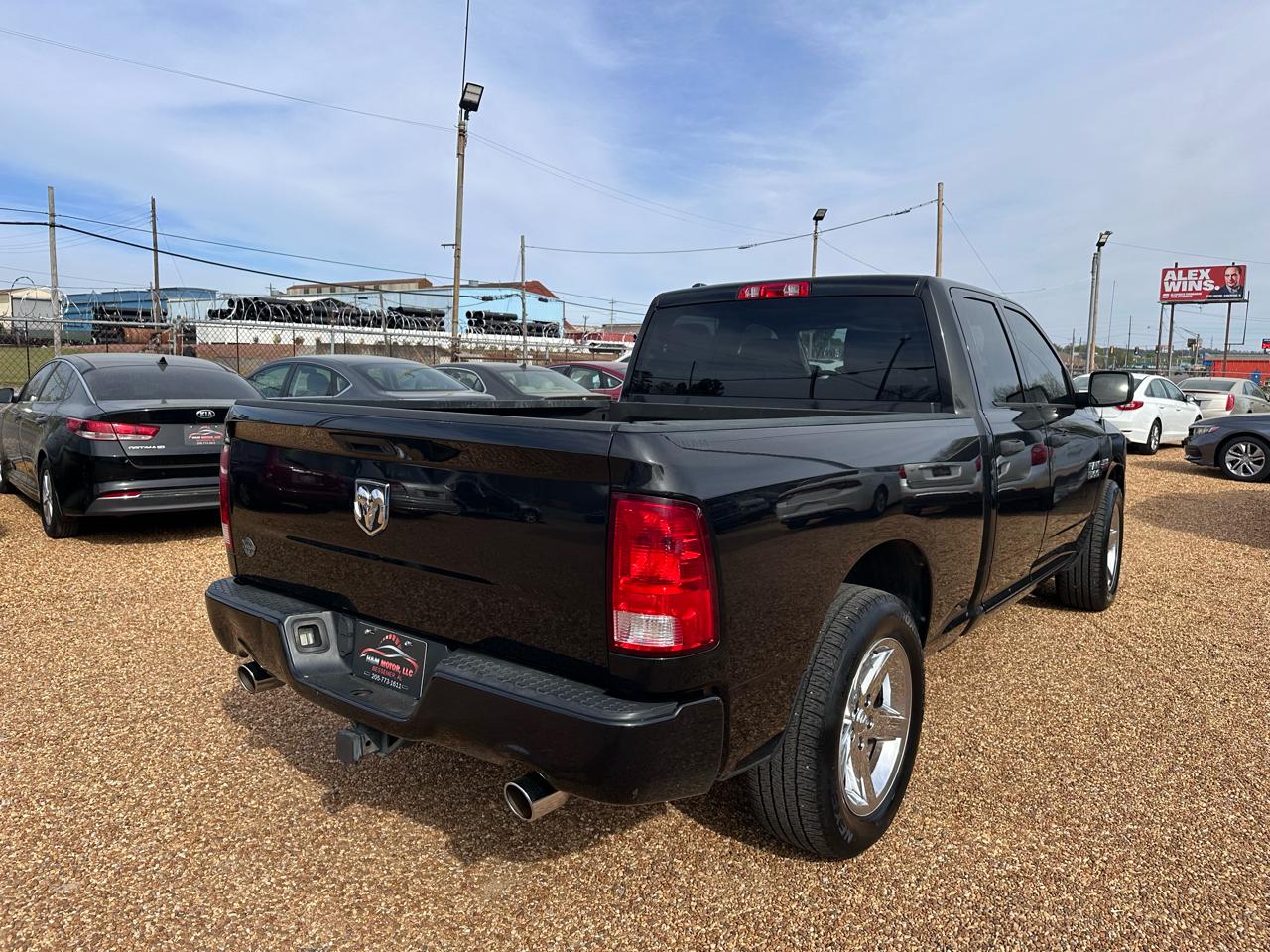 RAM 1500 Tradesman Quad Cab 2WD 2017