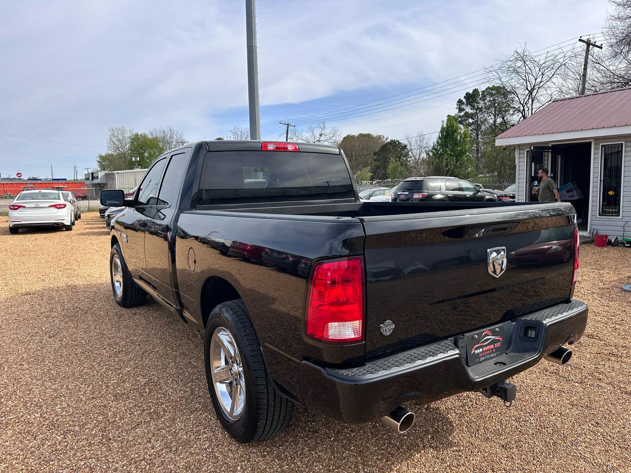 RAM 1500 Tradesman Quad Cab 2WD 2017