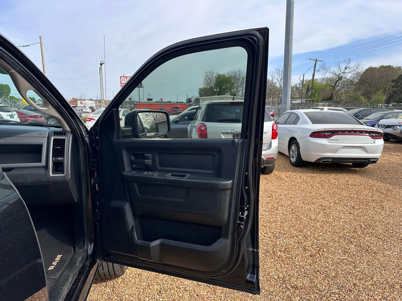 RAM 1500 Tradesman Quad Cab 2WD 2017