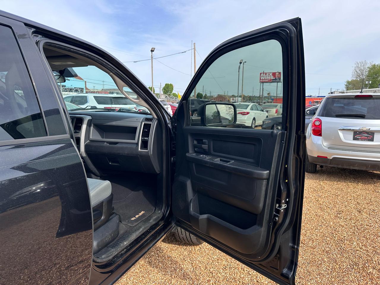 RAM 1500 Tradesman Quad Cab 2WD 2017