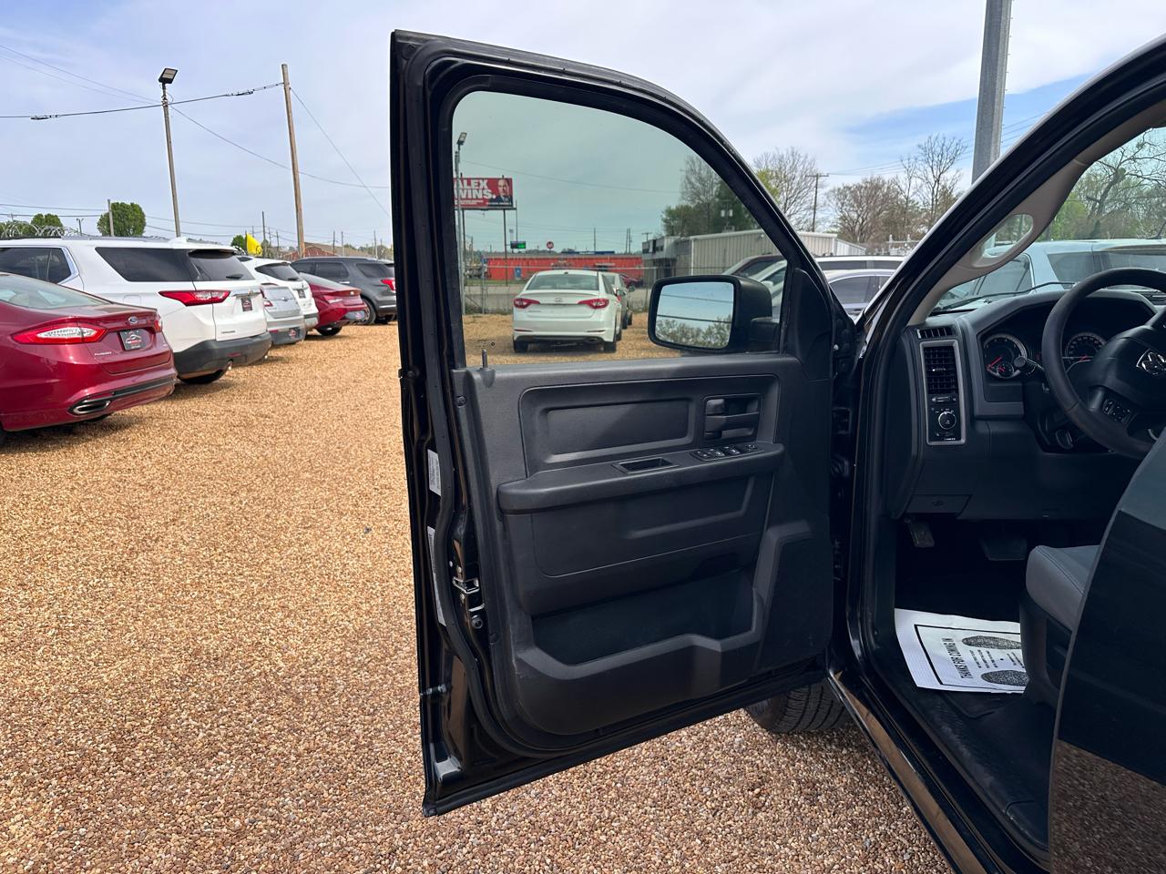 RAM 1500 Tradesman Quad Cab 2WD 2017