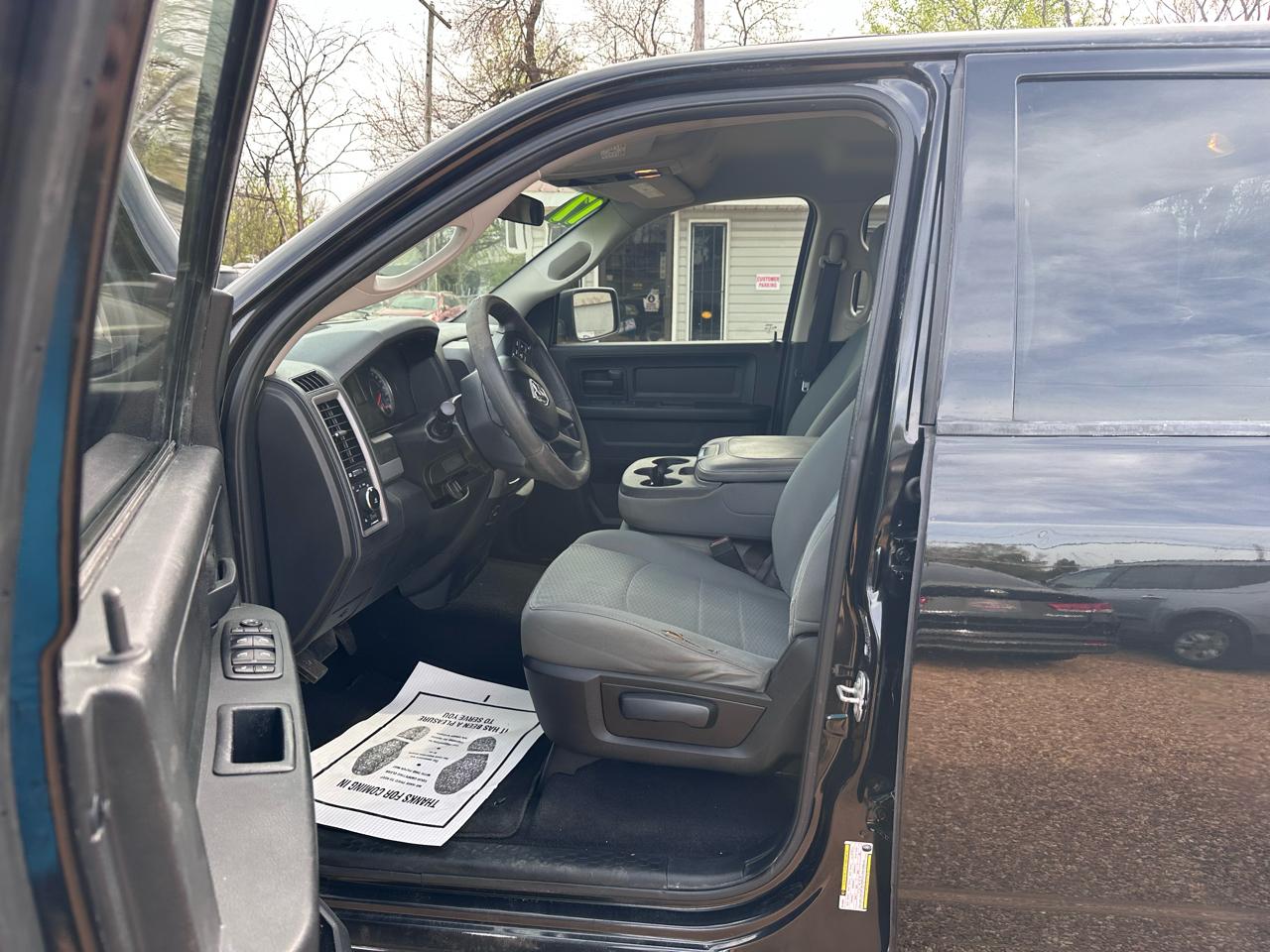 RAM 1500 Tradesman Quad Cab 2WD 2017