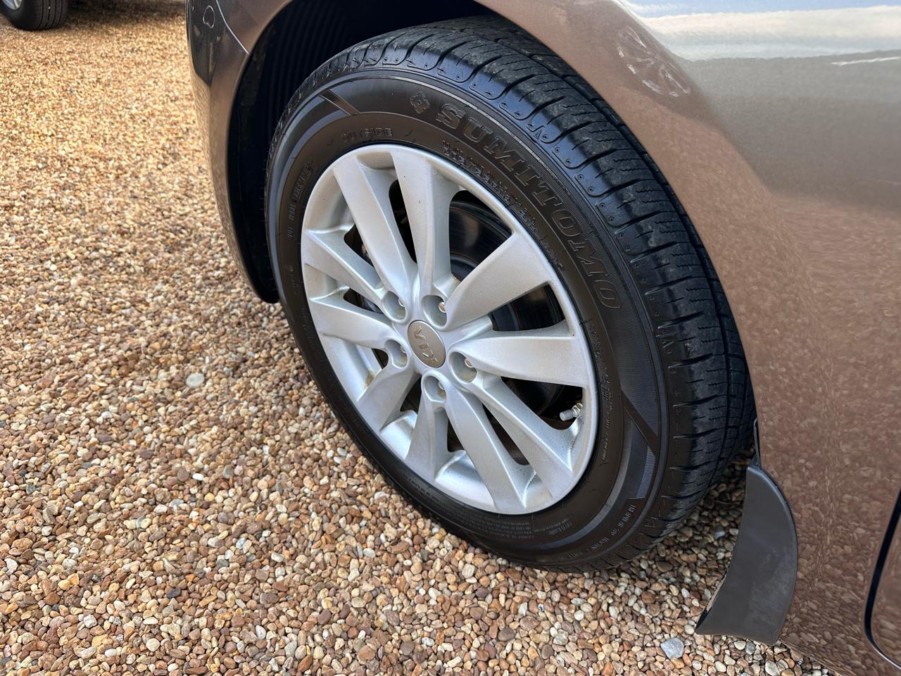 Kia Forte 5-Door EX 2015