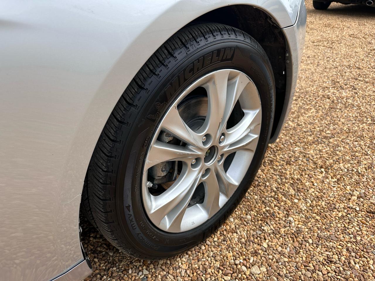 Hyundai Sonata Limited Auto 2012