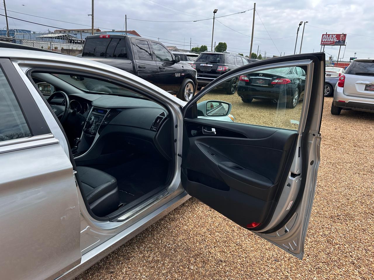 Hyundai Sonata Limited Auto 2012