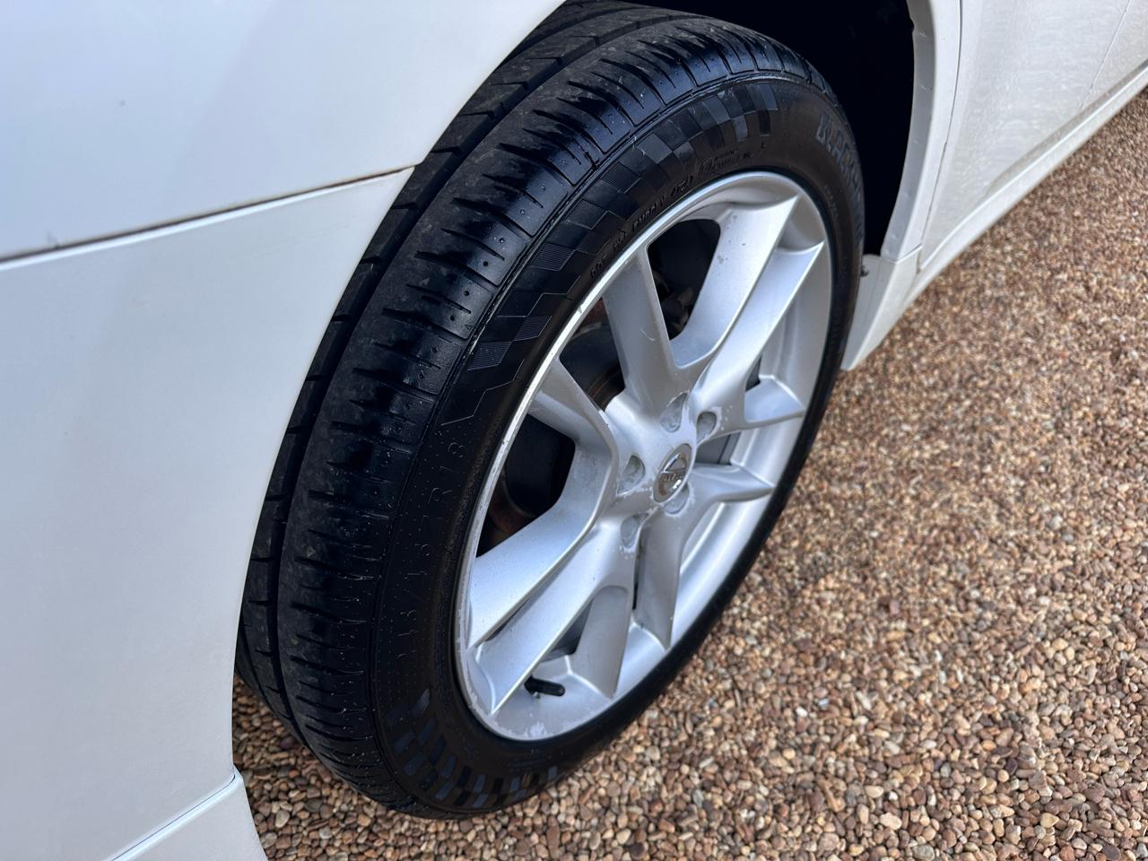 Nissan Maxima SV 2011