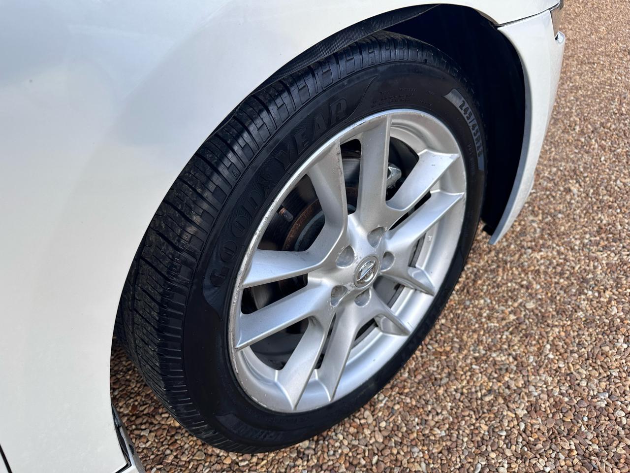 Nissan Maxima SV 2011