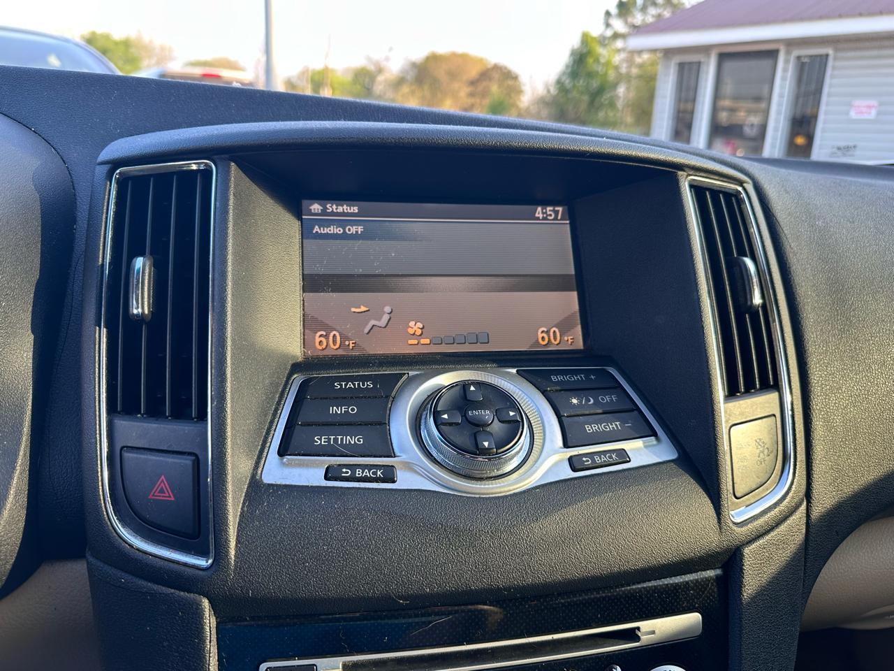 Nissan Maxima SV 2011