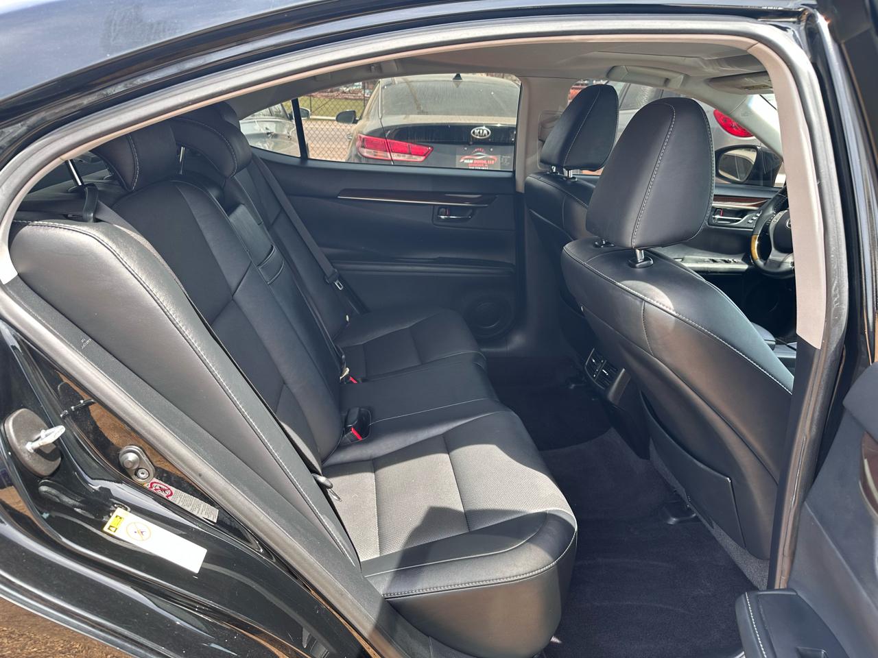 Lexus ES 350 Sedan 2014