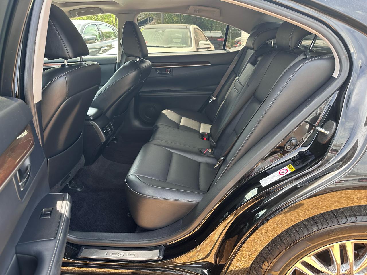 Lexus ES 350 Sedan 2014