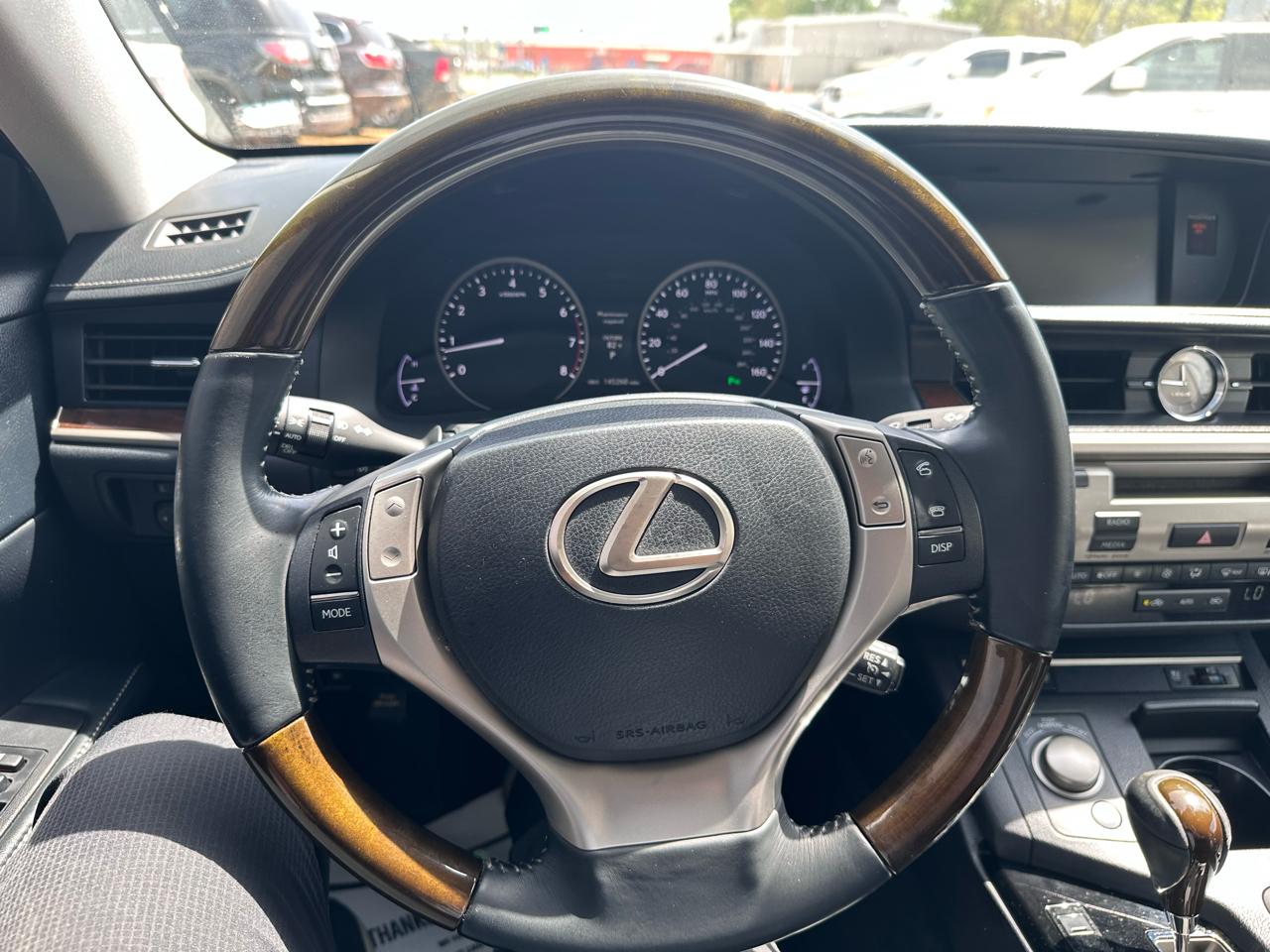 Lexus ES 350 Sedan 2014