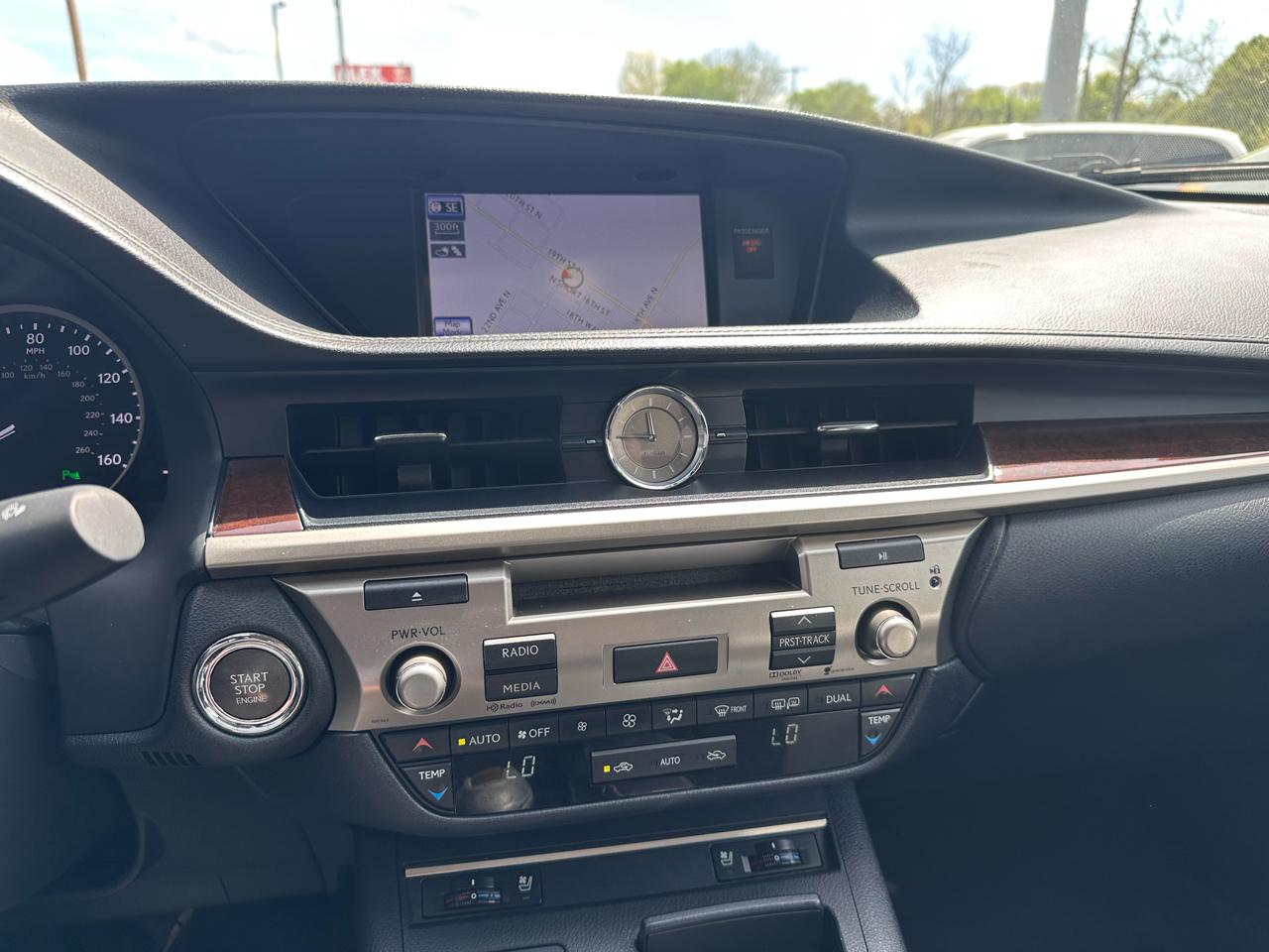 Lexus ES 350 Sedan 2014
