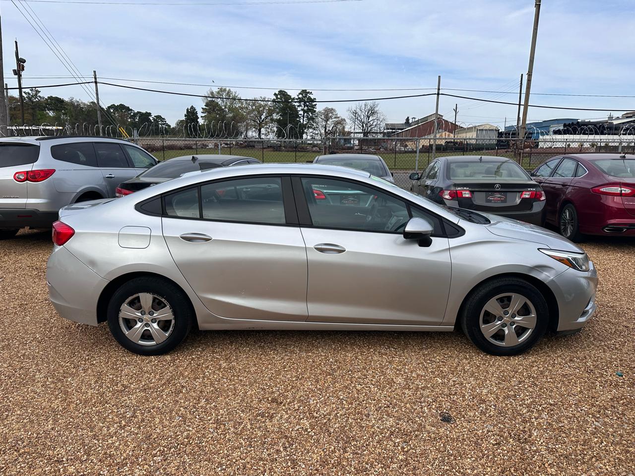 Chevrolet Cruze LS Auto 2017