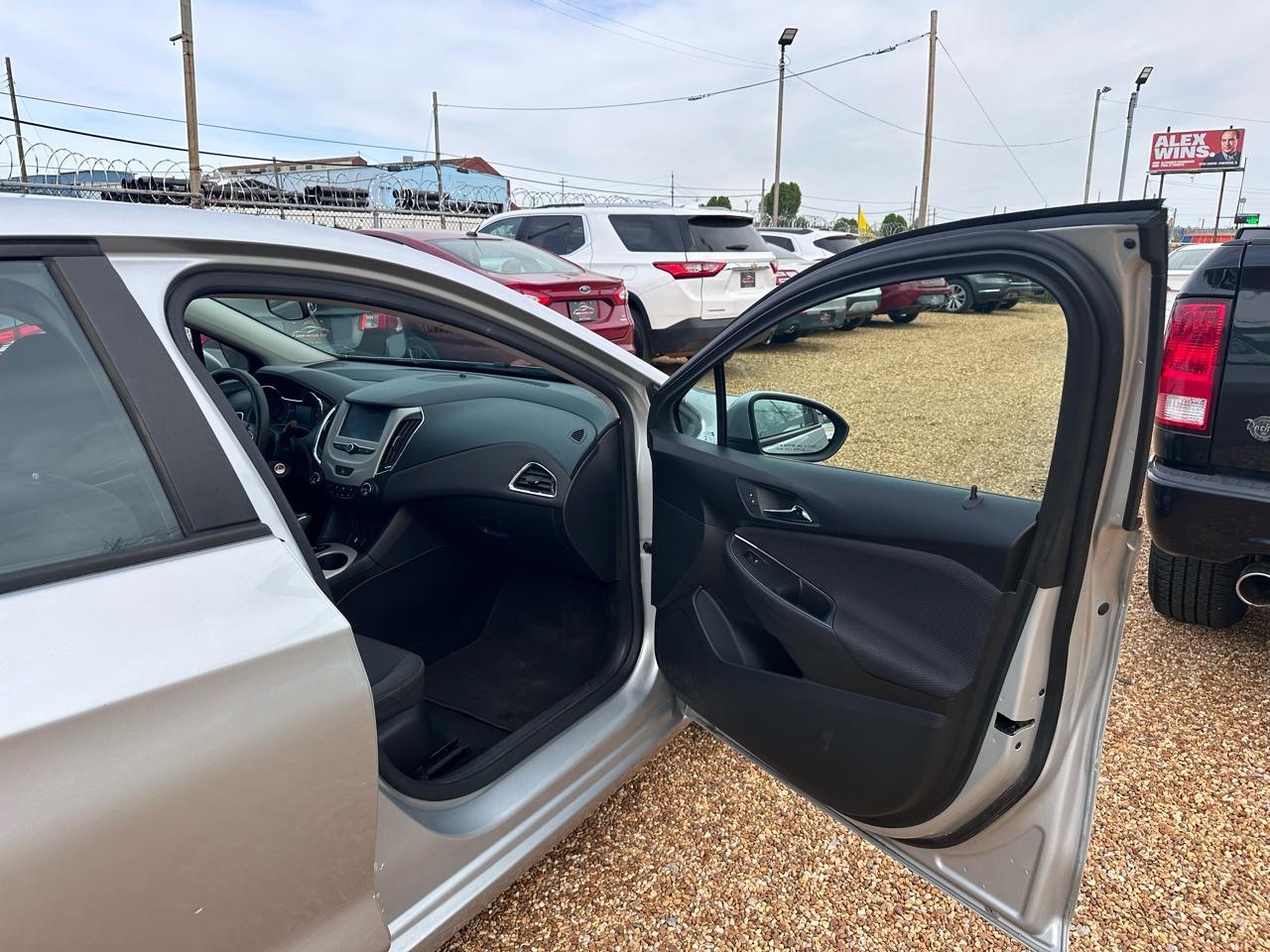 Chevrolet Cruze LS Auto 2017