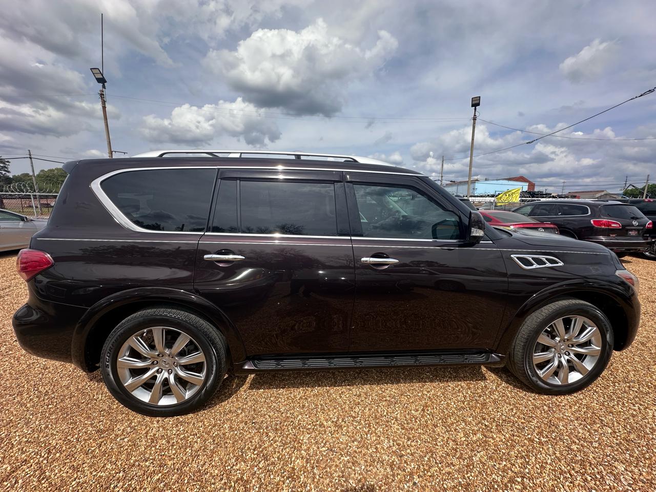 Infiniti QX56 2WD 2012