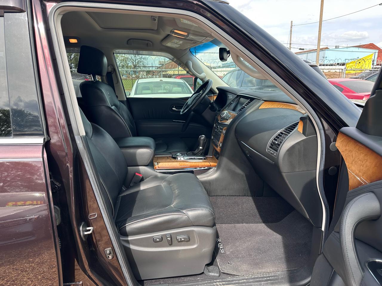 Infiniti QX56 2WD 2012