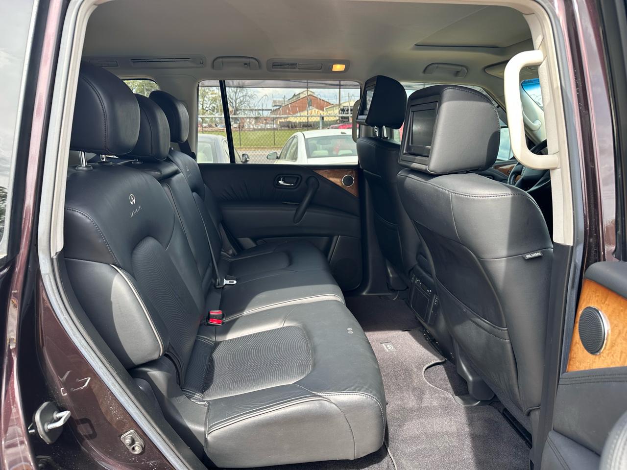 Infiniti QX56 2WD 2012