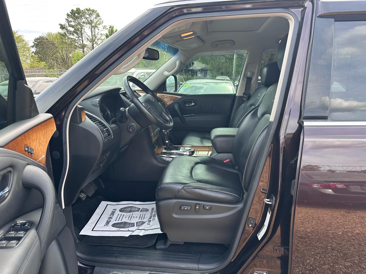 Infiniti QX56 2WD 2012