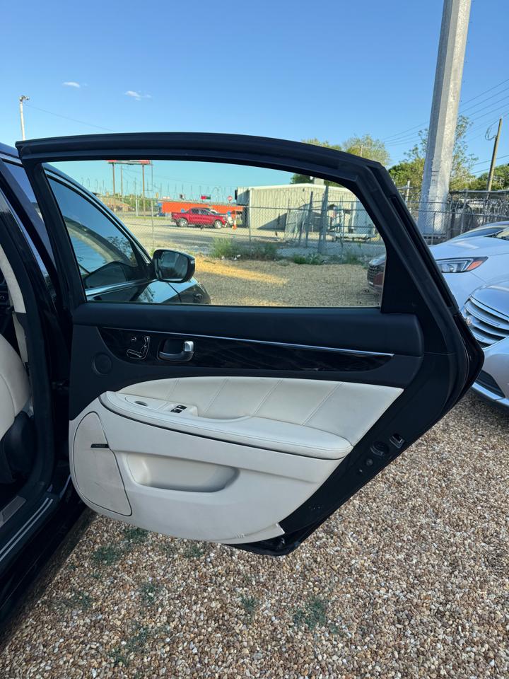 Hyundai Equus Signature 2014