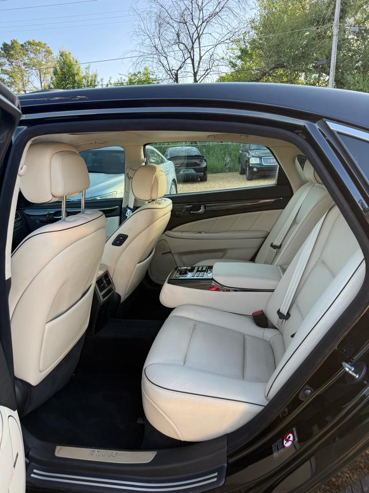 Hyundai Equus Signature 2014