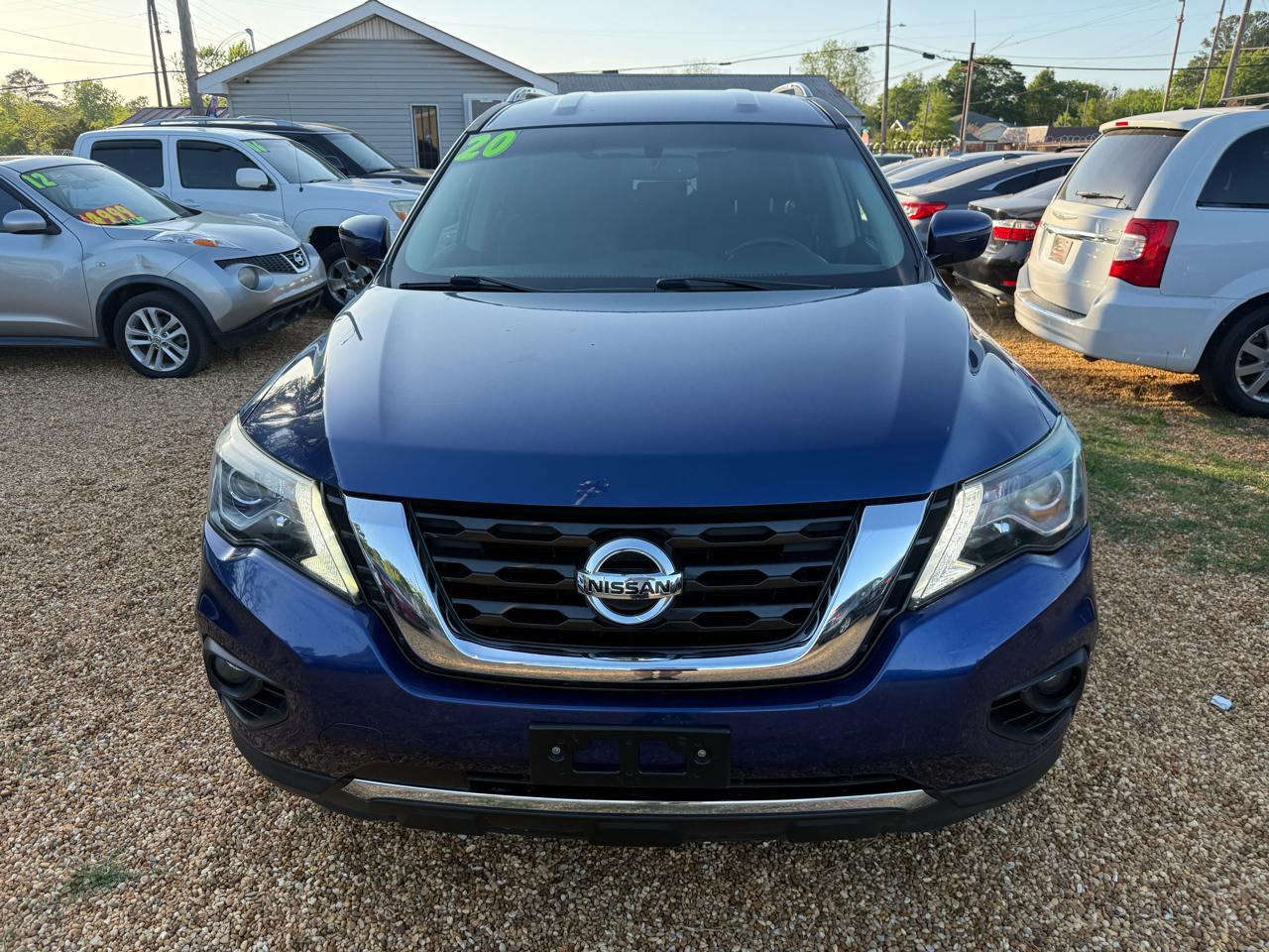 Nissan Pathfinder SV 2020