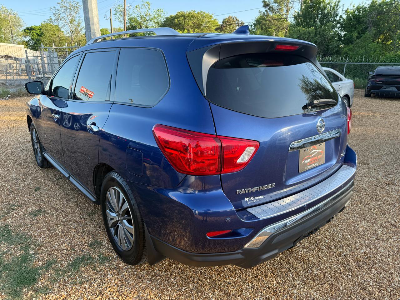 Nissan Pathfinder SV 2020