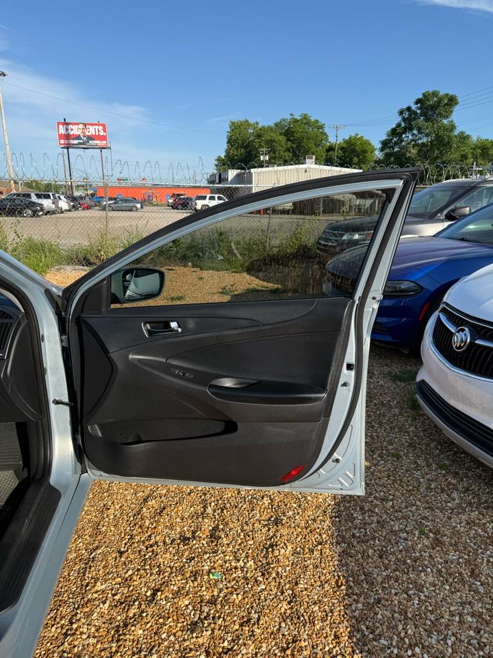 Hyundai Sonata Limited Auto 2012