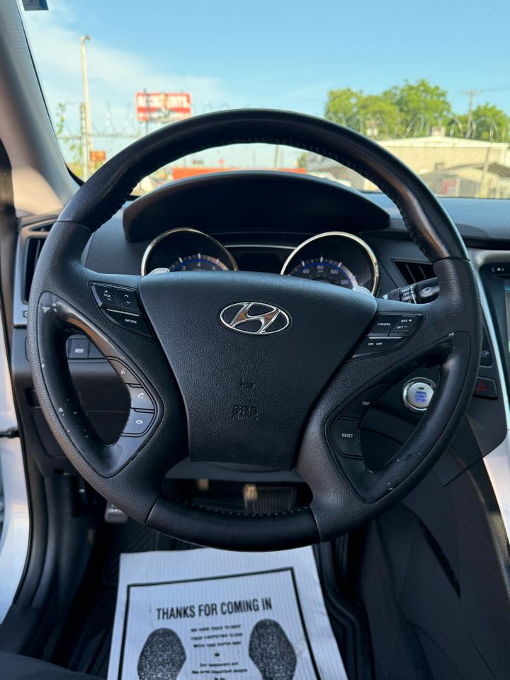 Hyundai Sonata Limited Auto 2012