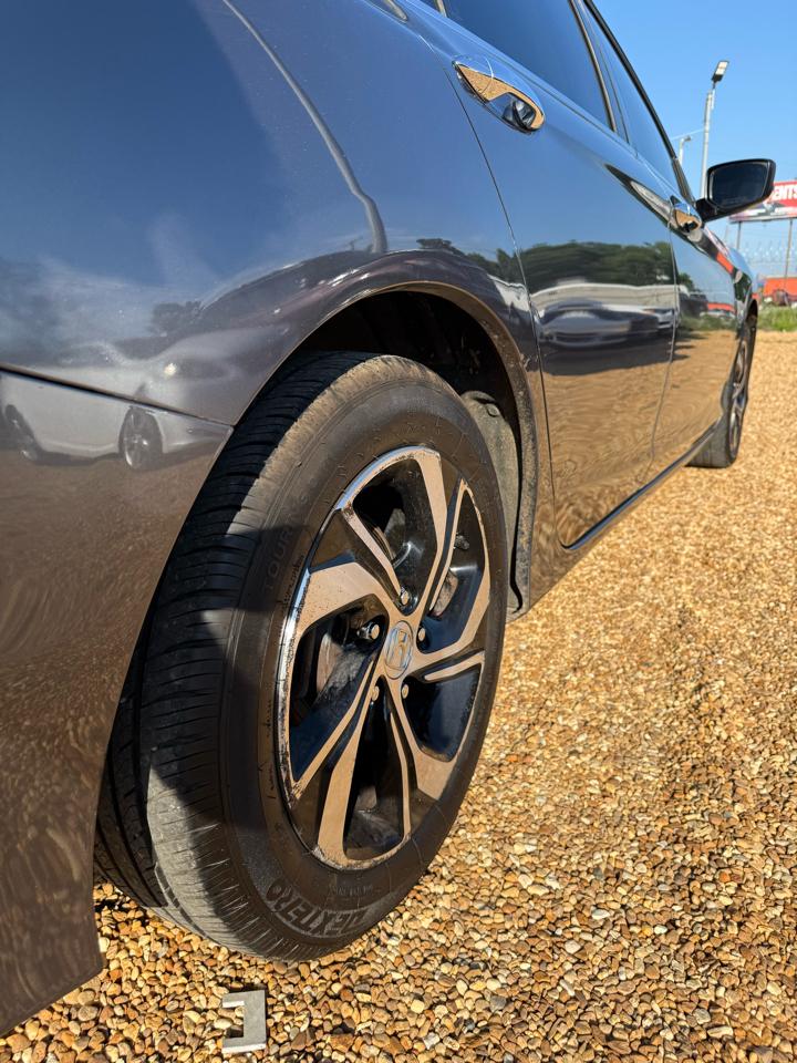Honda Accord LX Sedan CVT 2017