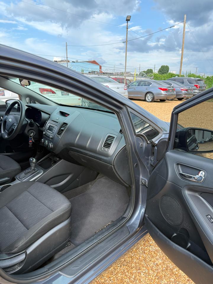 Kia Forte LX w/Popular Package 2016