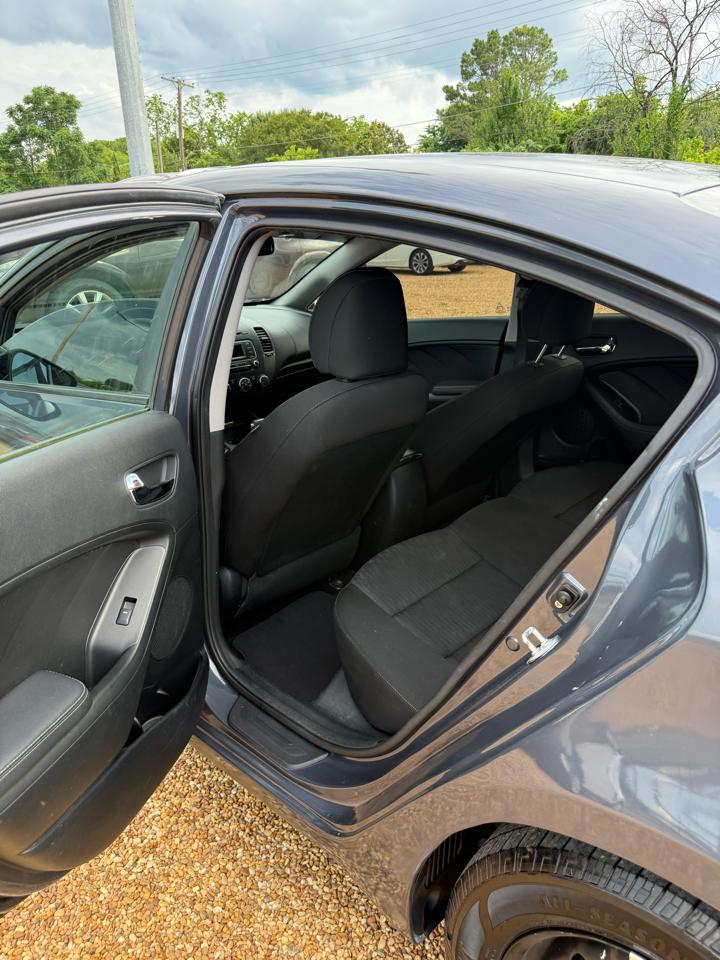 Kia Forte LX w/Popular Package 2016