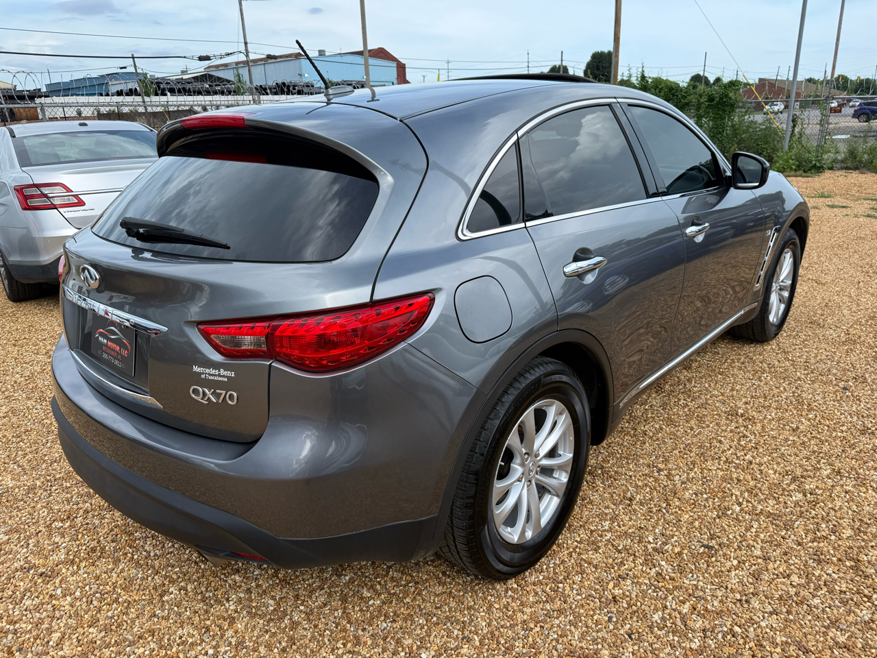 Infiniti QX70 Base 2017
