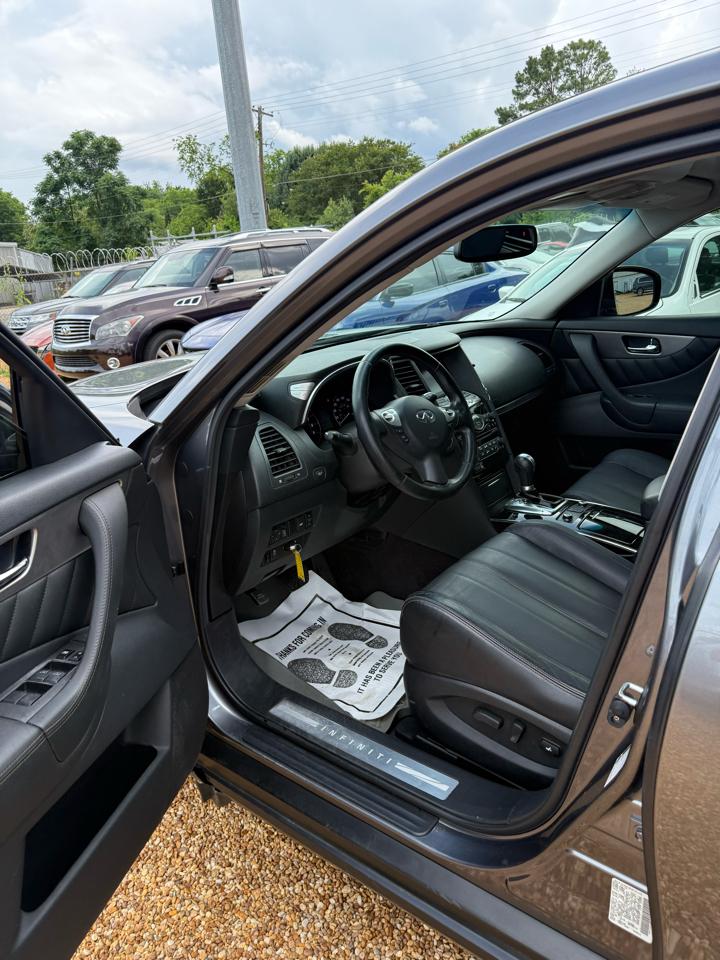 Infiniti QX70 Base 2017